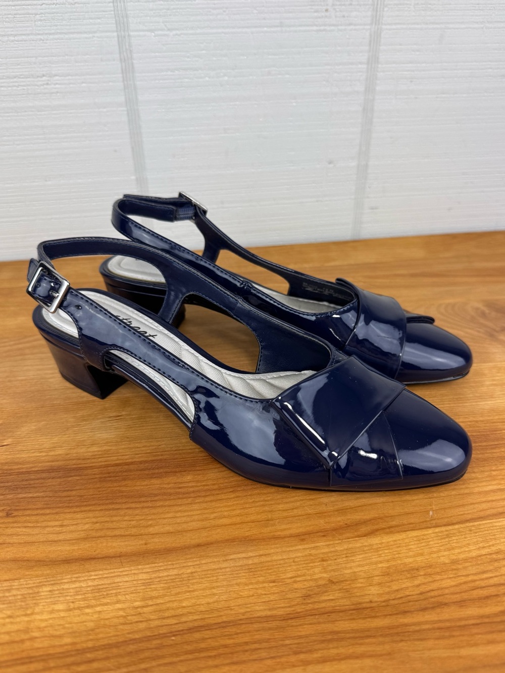 Easy Street Breanna Blue Patent Slingback Closed Toe Pump Kitten Heel Cushioned